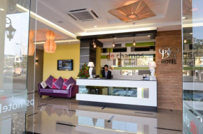  De Champs Hotel  Куантан
